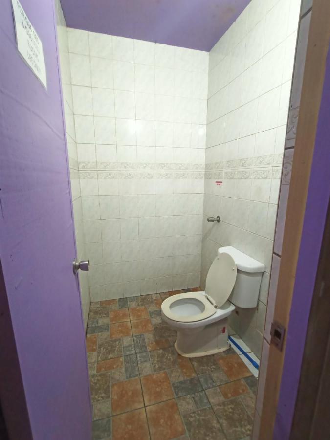 Sean'S Boat Hostel Manila Exterior photo